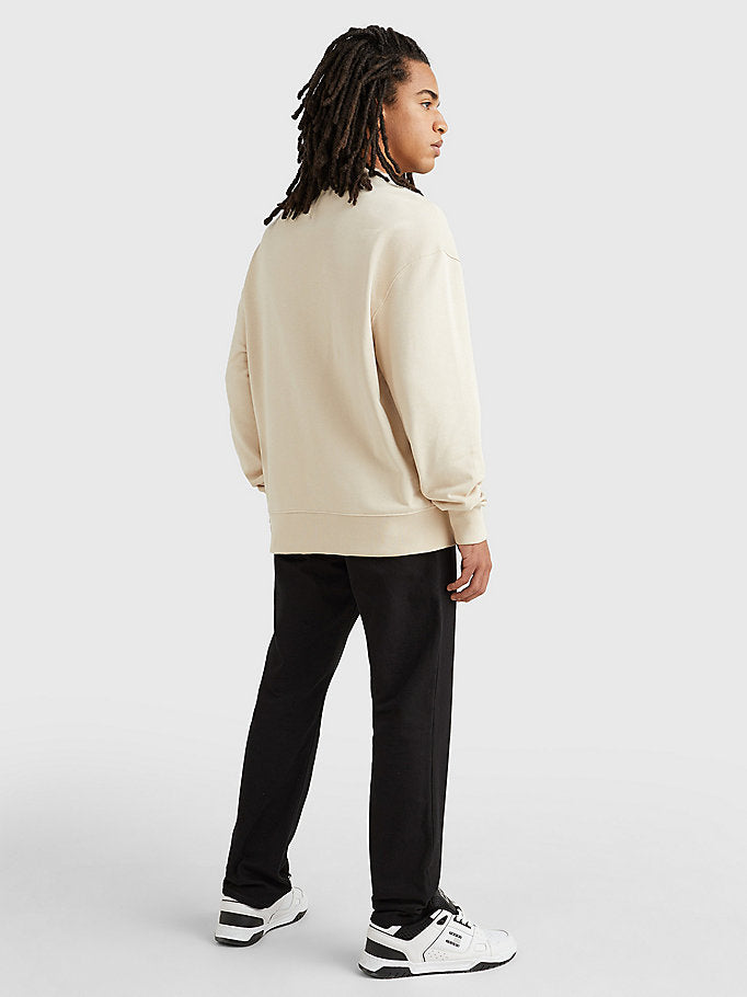 Tommy - RELAXED FIT BADGE SWEATSHIRT - Classic Beige