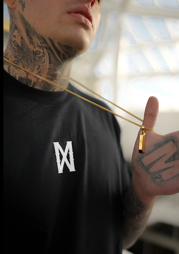 INFINITE X S/S TEE - BLACK