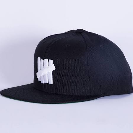 UNDEFEATED 5 STRIKE SSNAPBACK CAP -BLACK