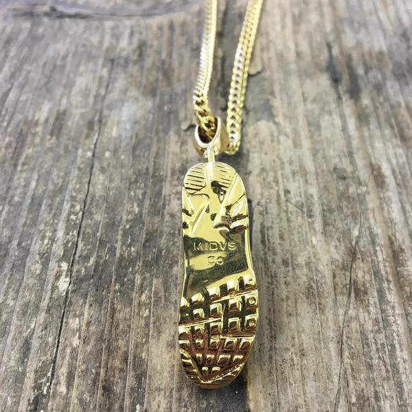 Gold online sneaker pendant
